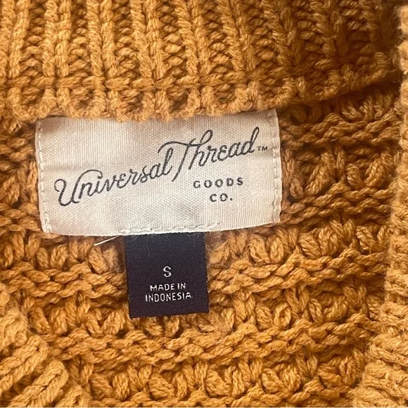 Cozy Knit Sweater in Warm Tan in Size S - Picture 4 of 4